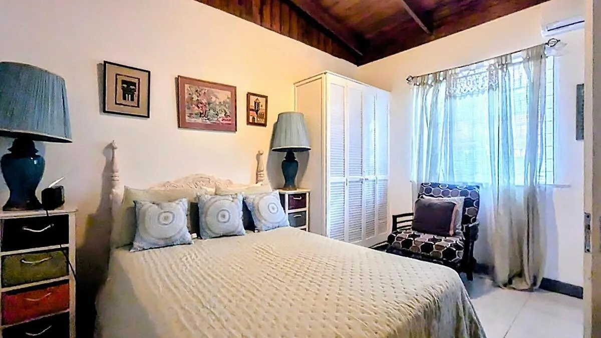 Holiday home Vista Azul Entire Home With Free Parking Cornwall Barracks Jamaica