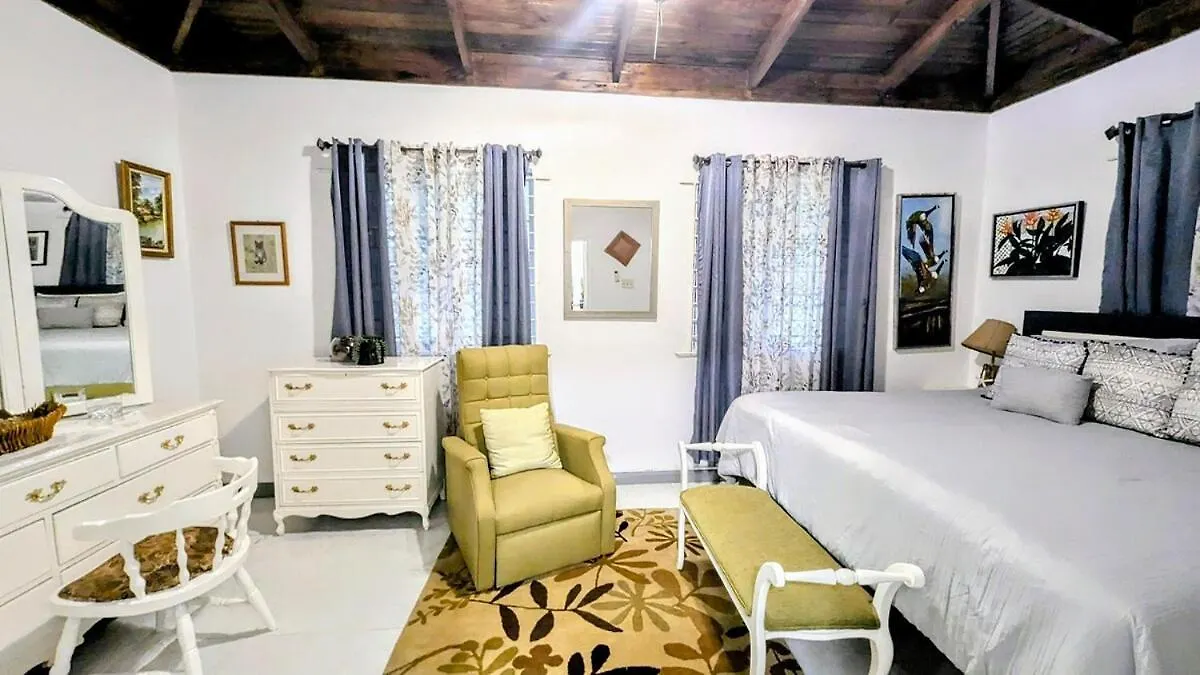 Holiday home Vista Azul Entire Home With Free Parking Cornwall Barracks