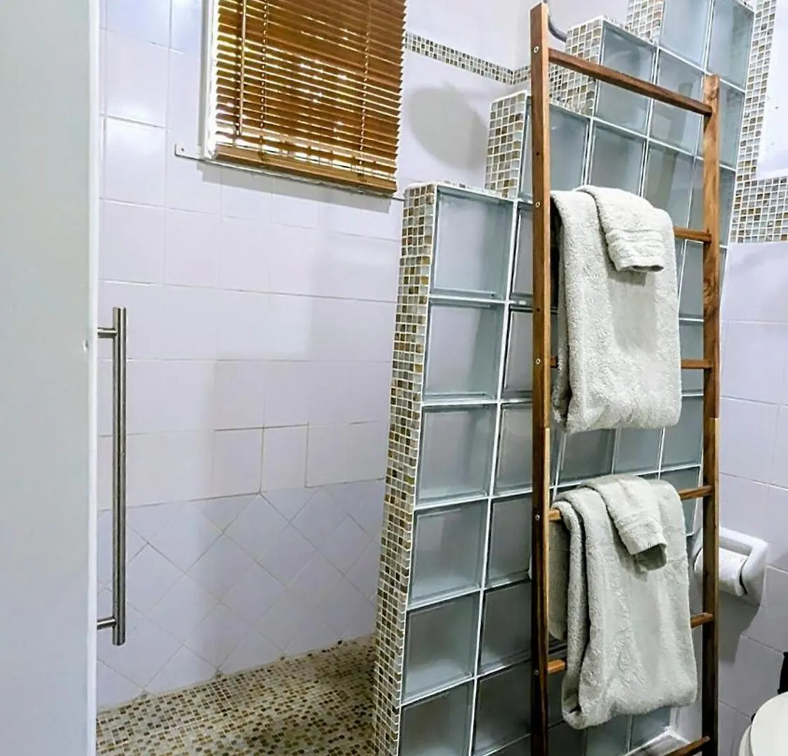 Vista Azul Entire Home With Free Parking Cornwall Barracks Holiday home