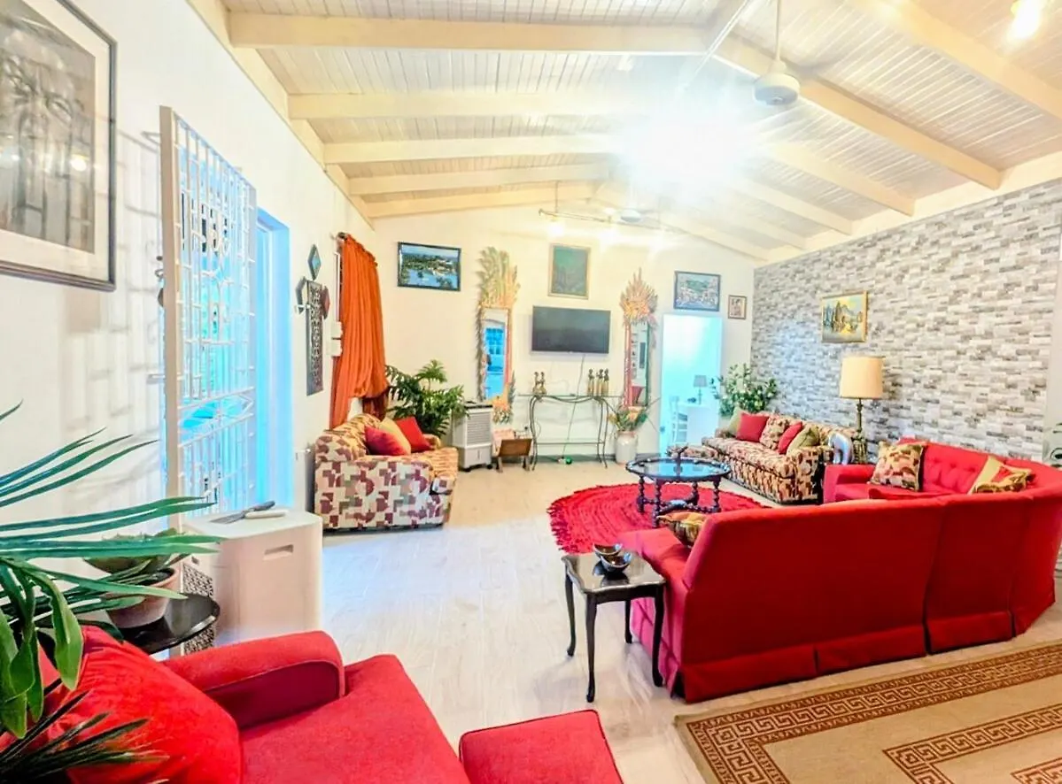 Vista Azul Entire Home With Free Parking Cornwall Barracks